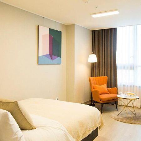 Celebstay Songdo Halla Western Park Yeonsu Exterior photo